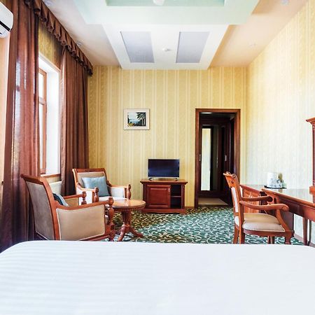 Western Suites Hotel Tashkent Exterior photo