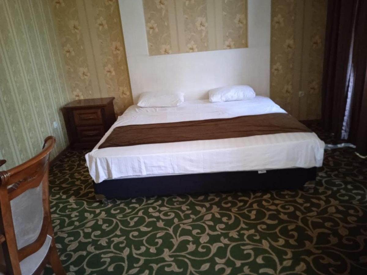Western Suites Hotel Tashkent Exterior photo