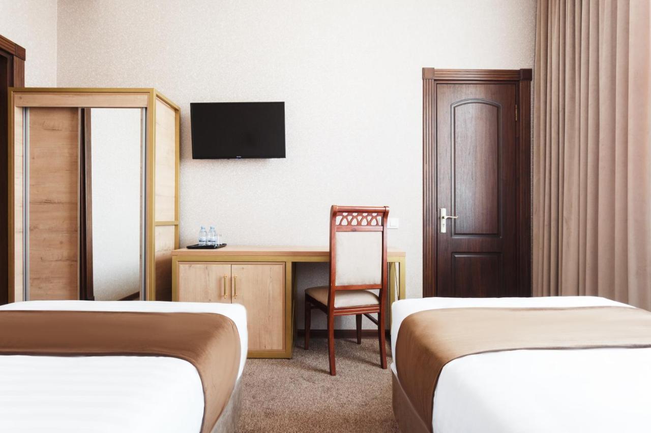 Western Suites Hotel Tashkent Exterior photo