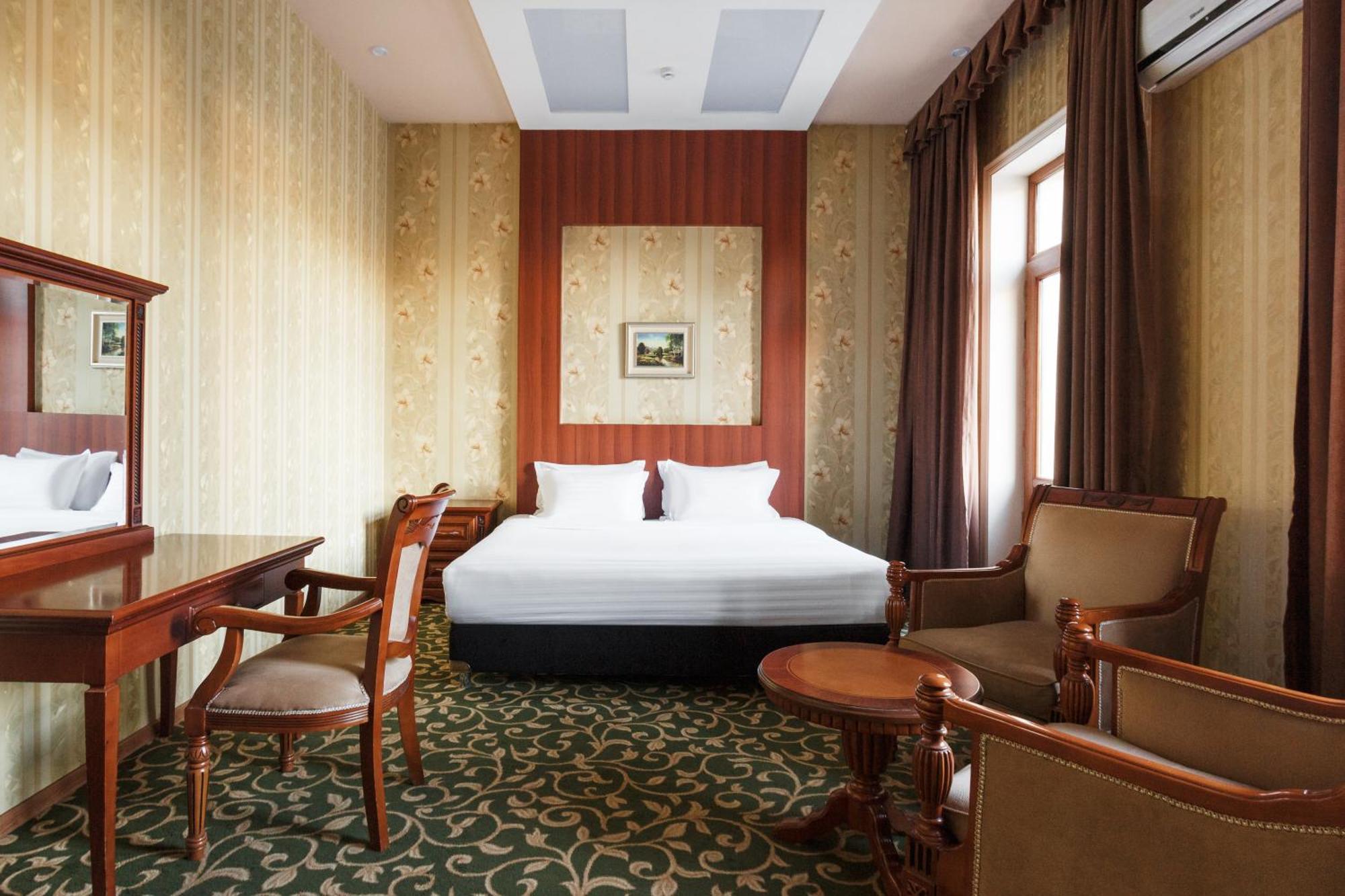 Western Suites Hotel Tashkent Exterior photo