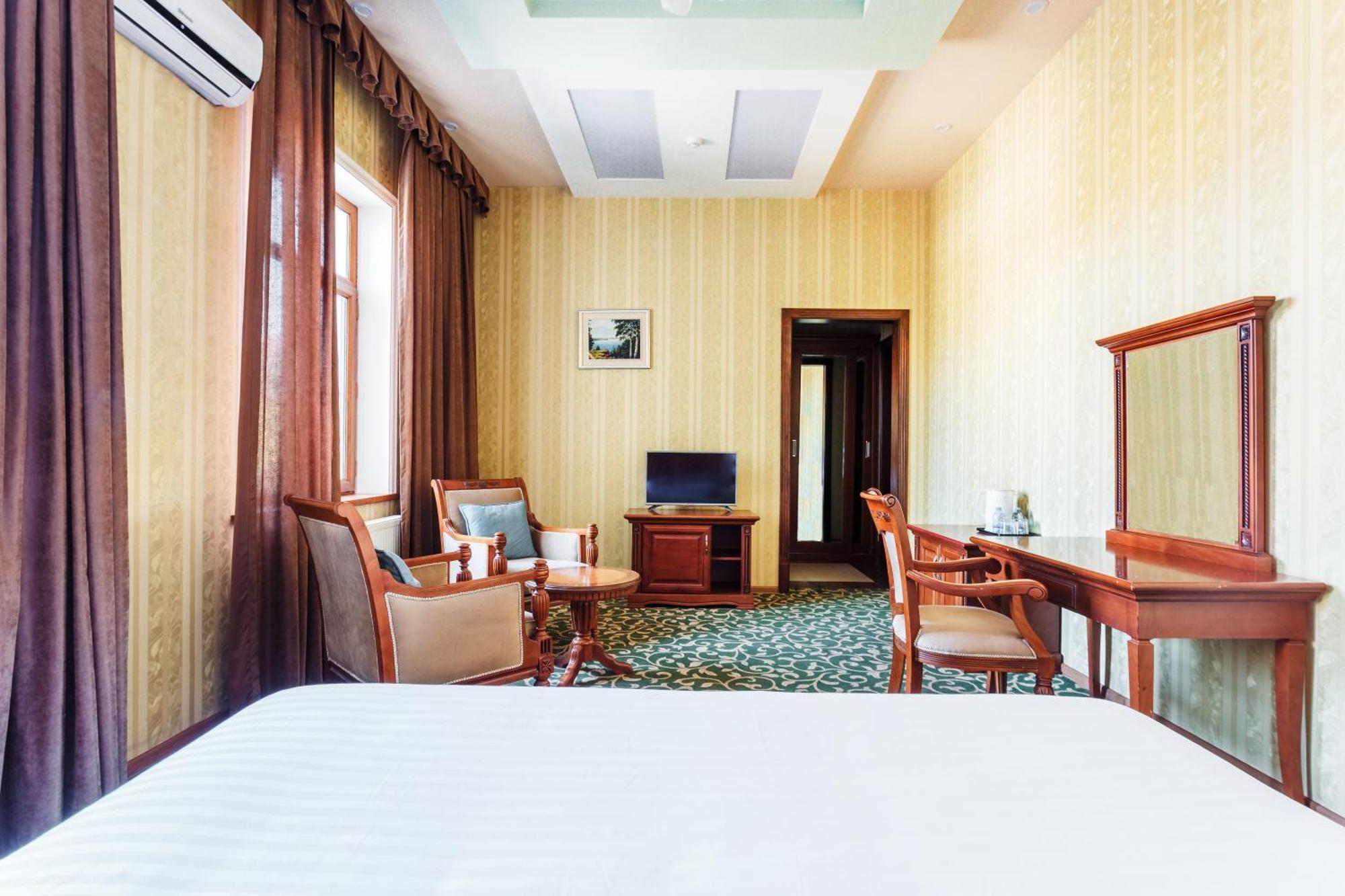Western Suites Hotel Tashkent Exterior photo
