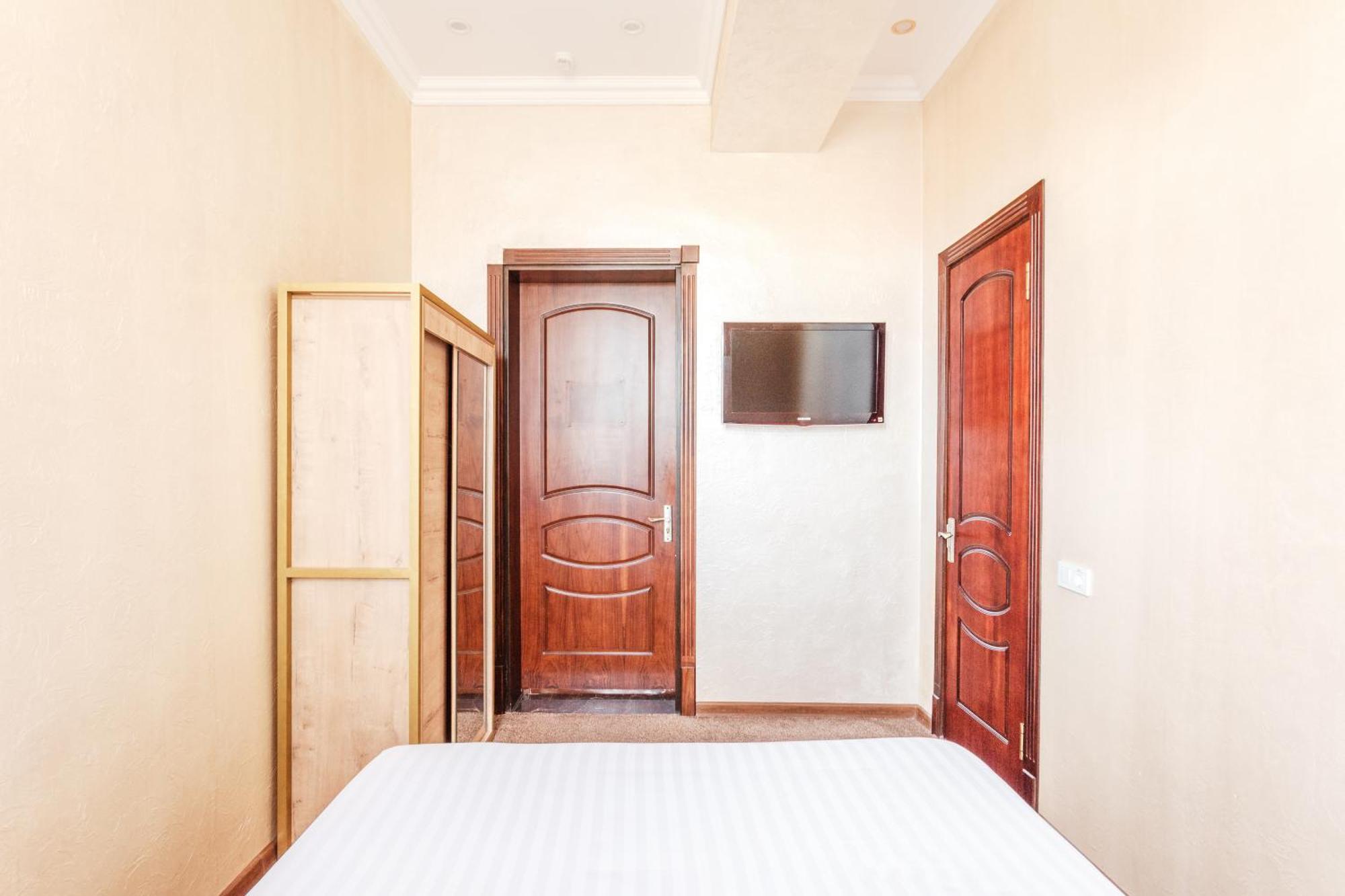 Western Suites Hotel Tashkent Exterior photo