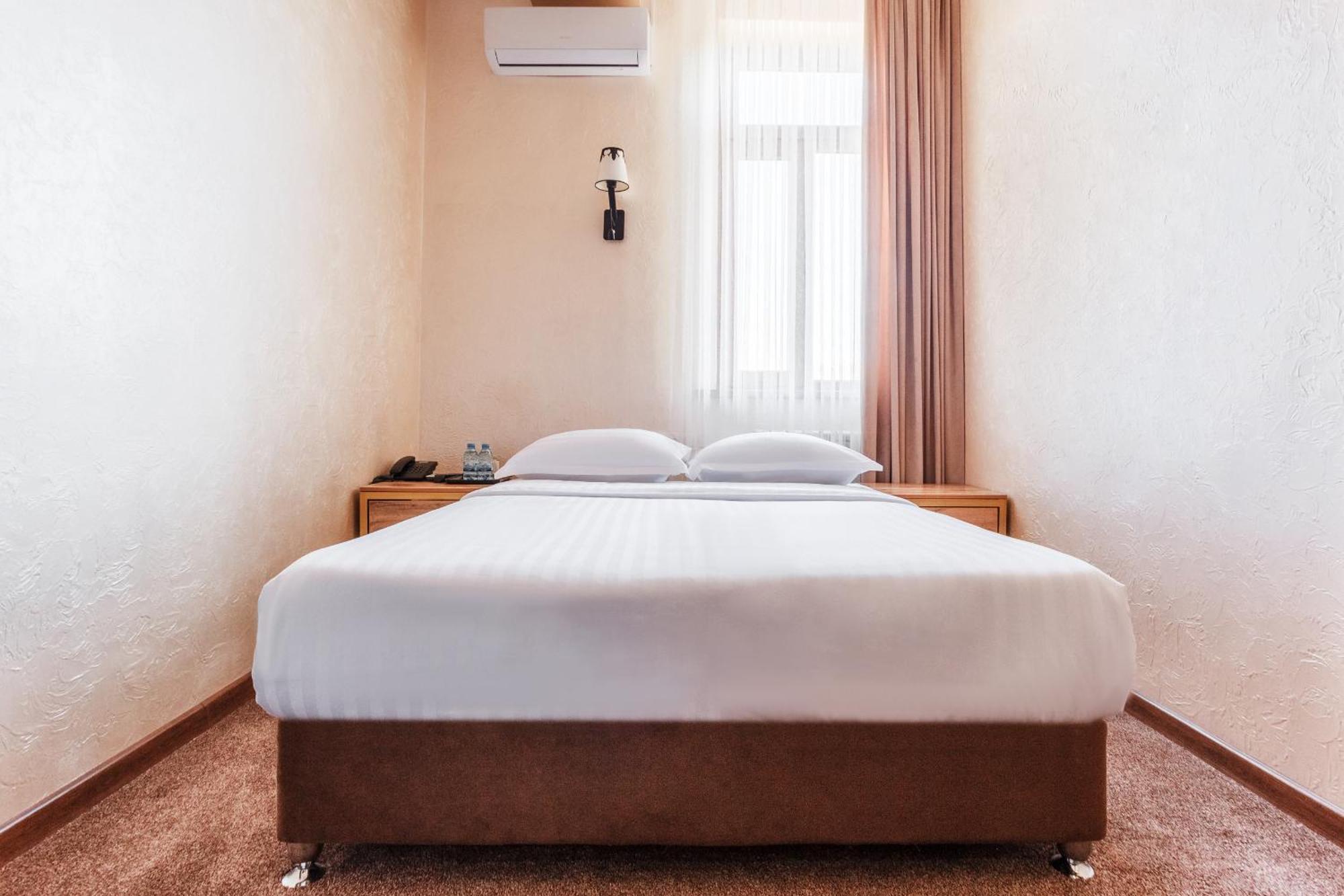 Western Suites Hotel Tashkent Exterior photo