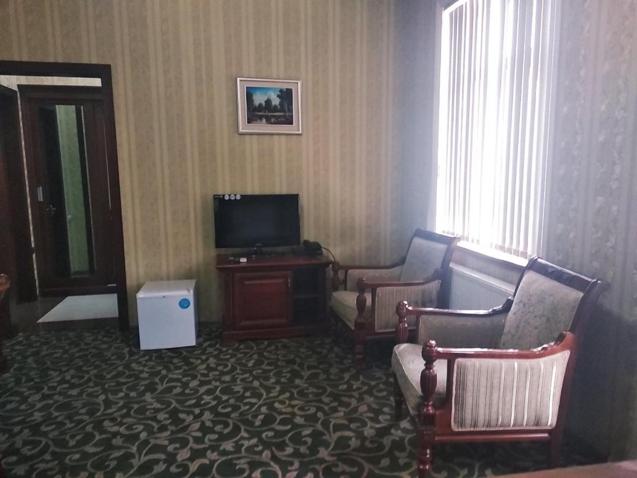 Western Suites Hotel Tashkent Exterior photo