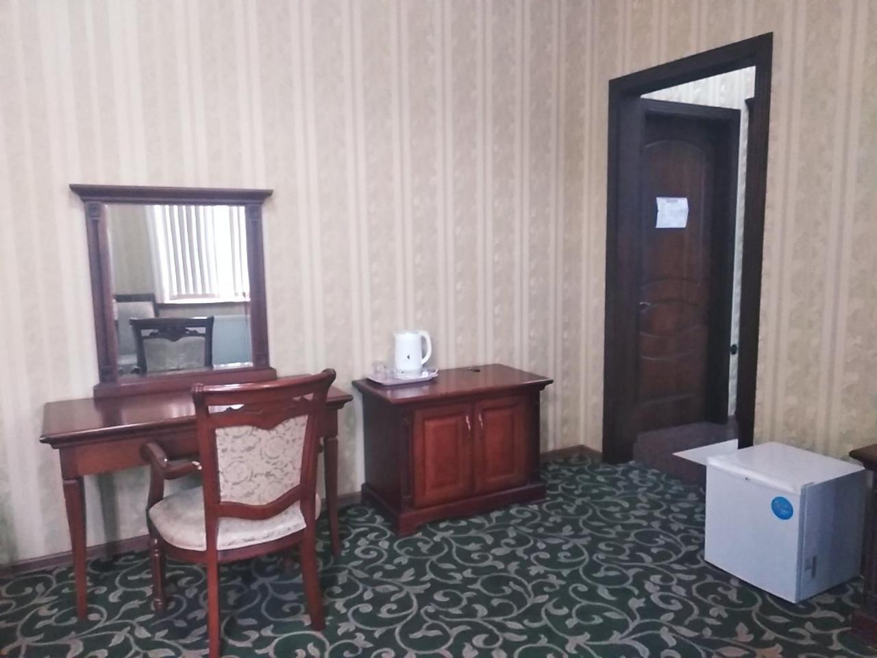 Western Suites Hotel Tashkent Exterior photo